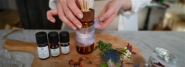 Lav dine egne duftpinde med æteriske olier