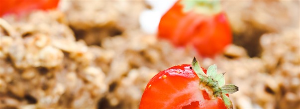 Mættende veganske banan- og havremuffins