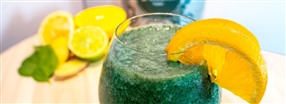 Spirulina- og citrussmoothie