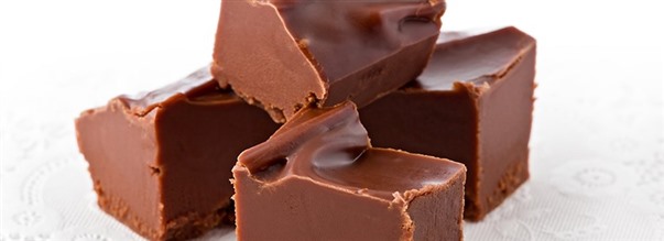 Jordnødde- og chokoladefudge