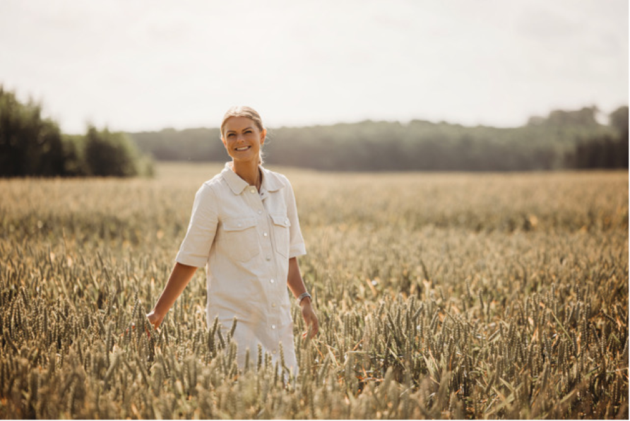 Line Borregaard g�r i en hvedemark.