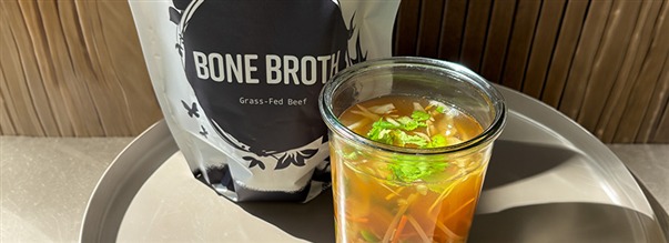 Mason Jar-ramen med miso og bone broth