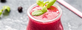 Syrlig msm- og hyben smoothie