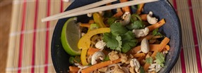 Vegansk wok med nudler