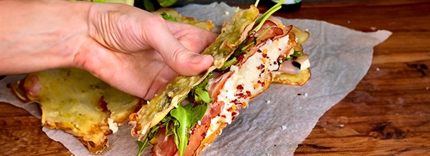Lækre og sunde kartoffelwraps med mozzarellacreme